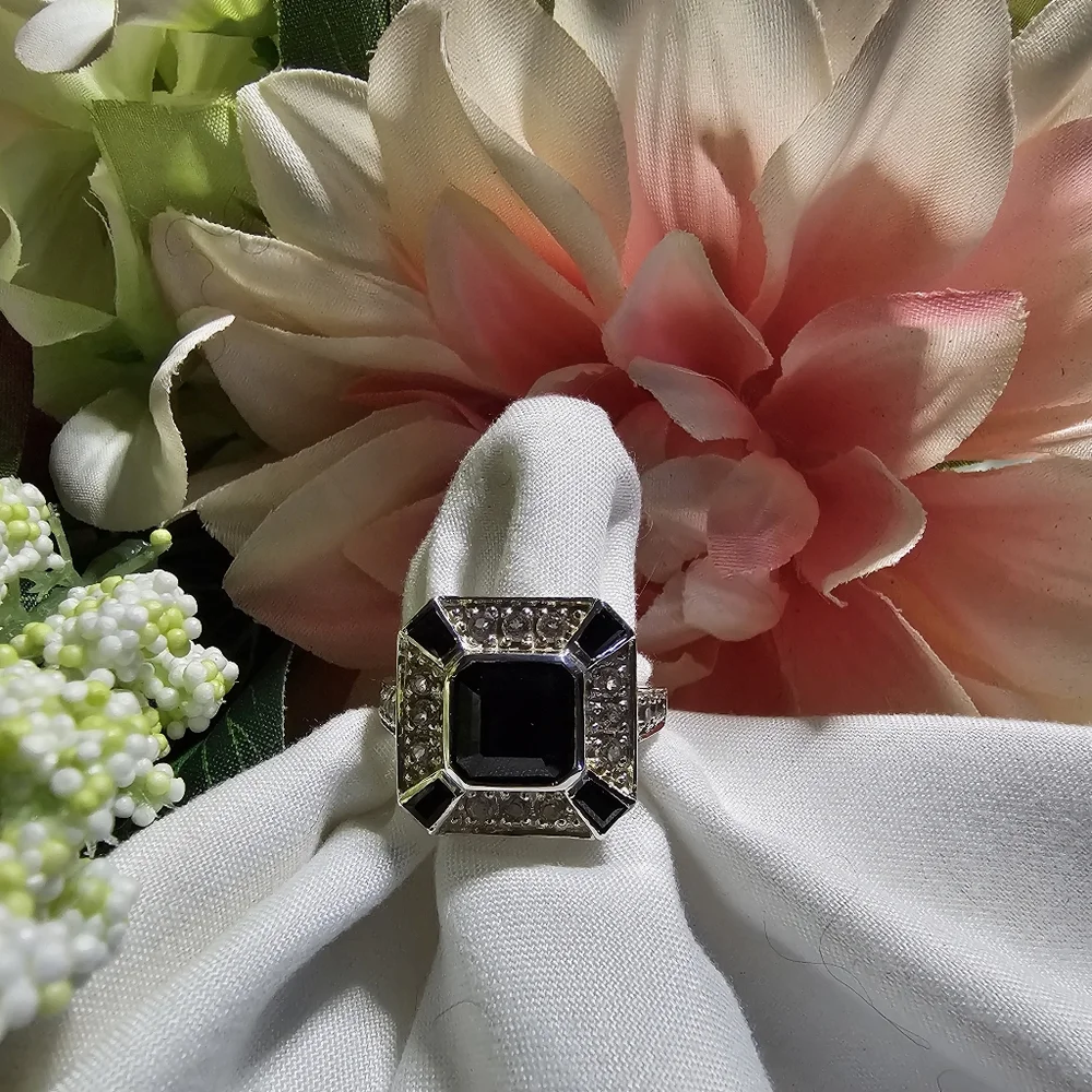 Black Spinel Ring - Picture 5 of 16